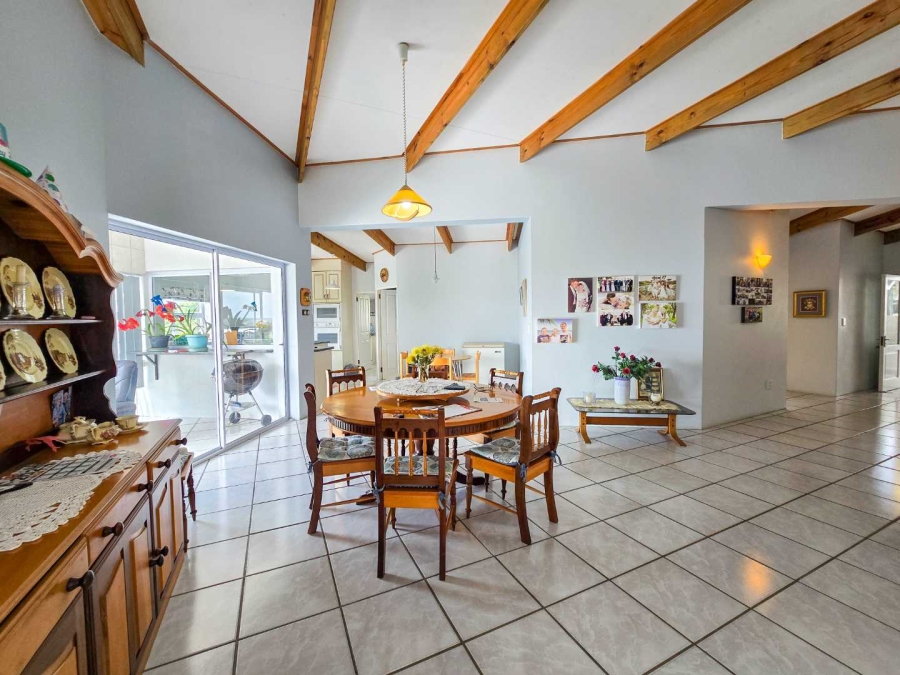 4 Bedroom Property for Sale in Stilbaai Wes Western Cape